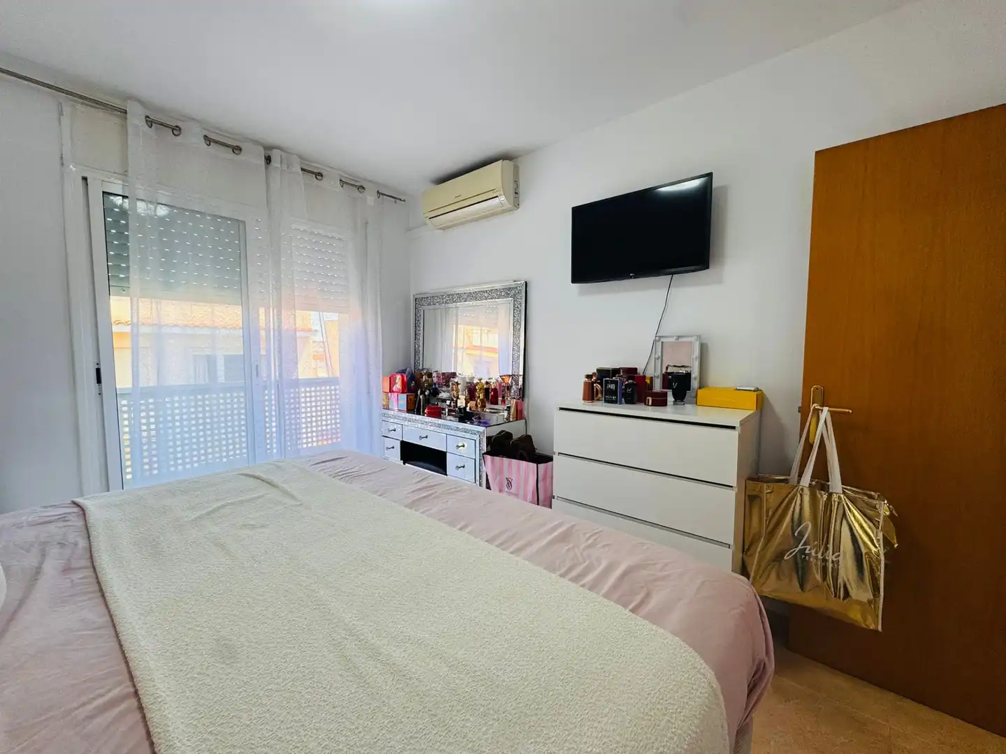 Bedroom of Flat for sale in La Canonja  with Air Conditioner, Terrace and Furnished