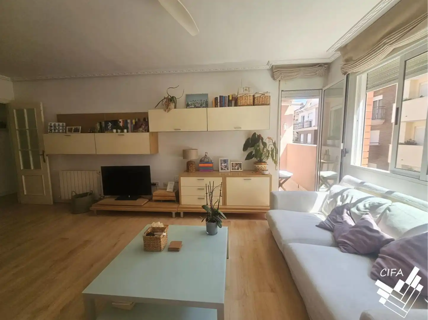 Sala d'estar de Pis en venda en Vinaròs amb Parquet, Moblat i Balcó