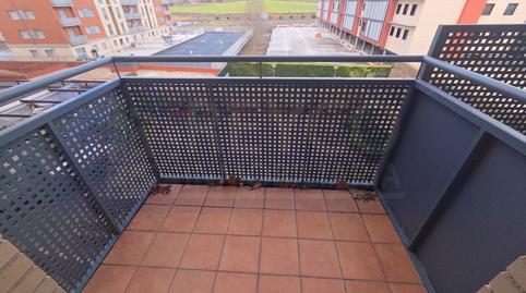 Foto 2 de Apartament en venda a Calle Fuenmayor, Portillejo - Valdegastea,  Logroño