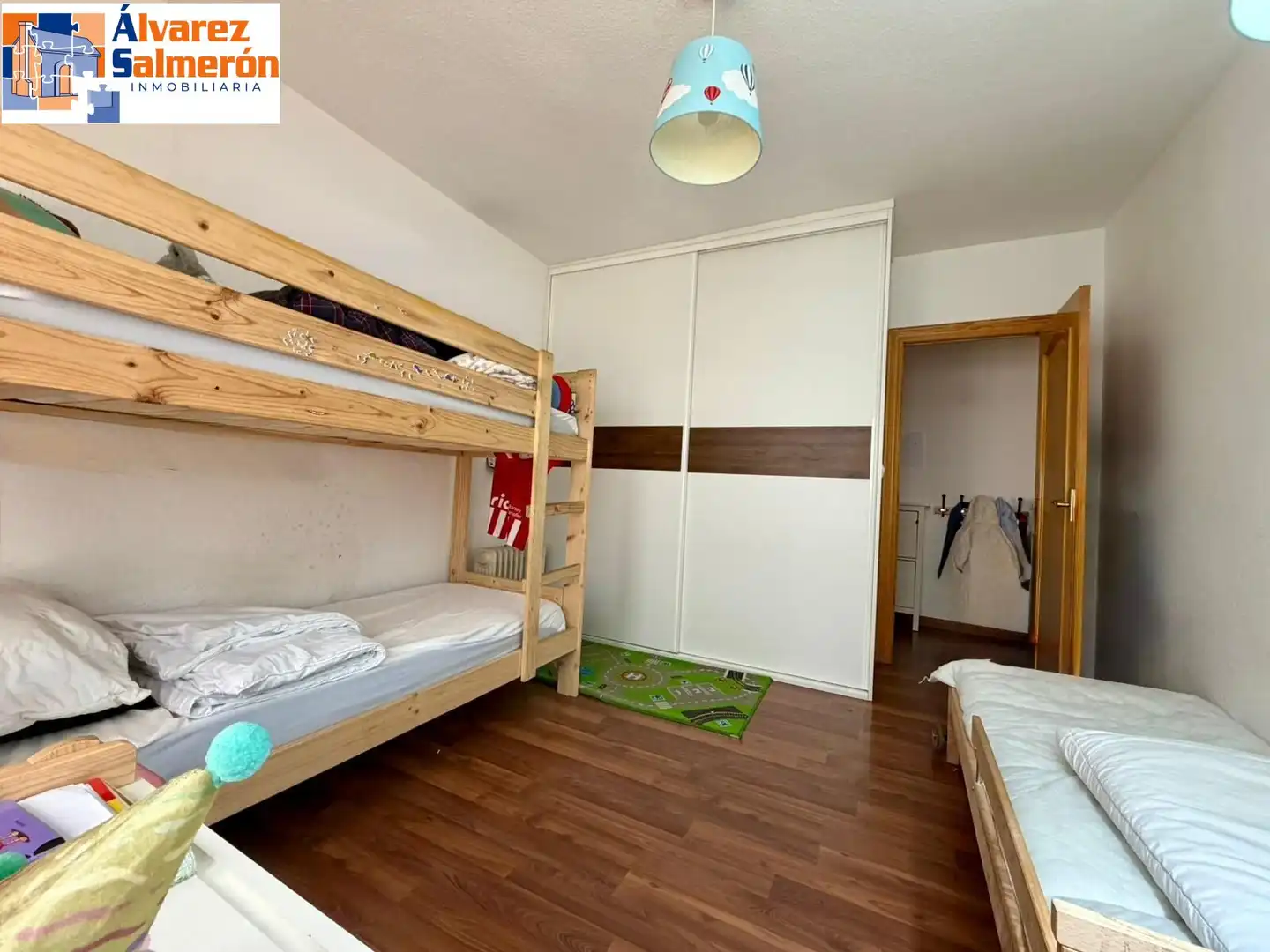 Habitación de Piso en venta en Granada con Aire acondicionado, Parquet y Balcón