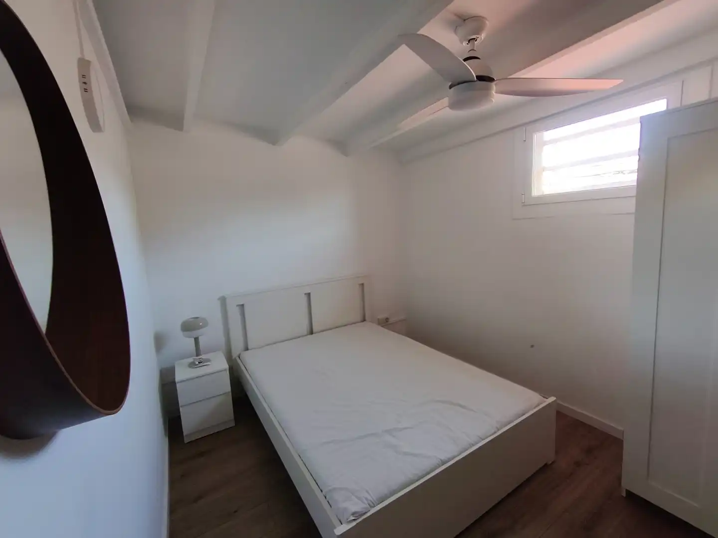 Schlafzimmer von Dachboden zur Miete in  Barcelona Capital mit Klimaanlage, Möbliert und Haustiere erlaubt