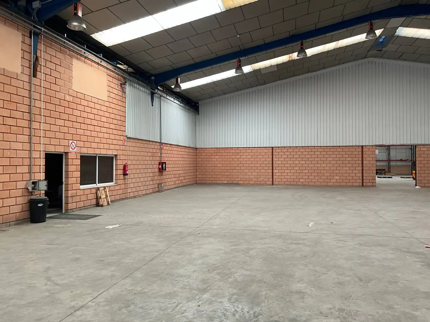 Industrial building to rent in Plaça del País Valencià,, imagen 11