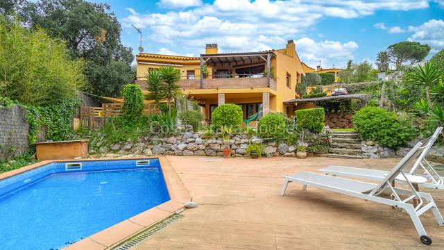 Casa-chalet en Venta en Carrer Miquel Martí i Pol en Residencial Begur - Esclanyà