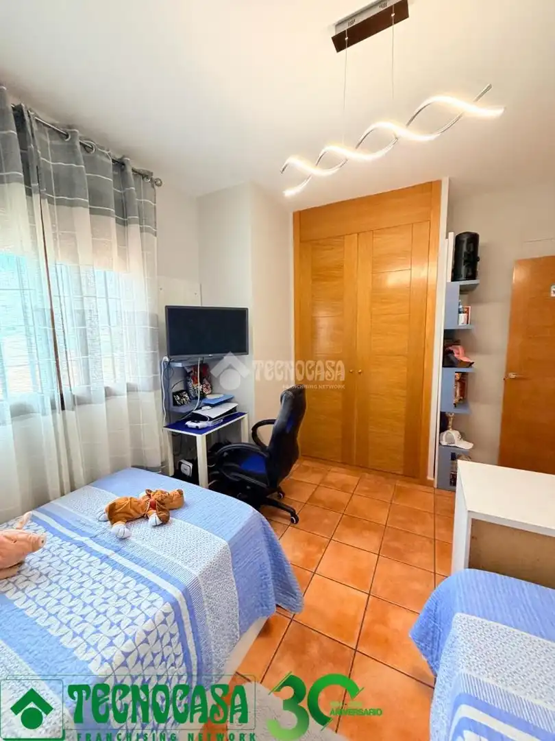 Habitación de Casa adosada en venta en Burujón con Aire acondicionado, Calefacción y Terraza