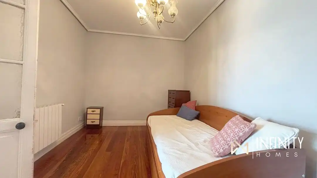 Flat for rent in García Salazar Kalea, Zabalburu