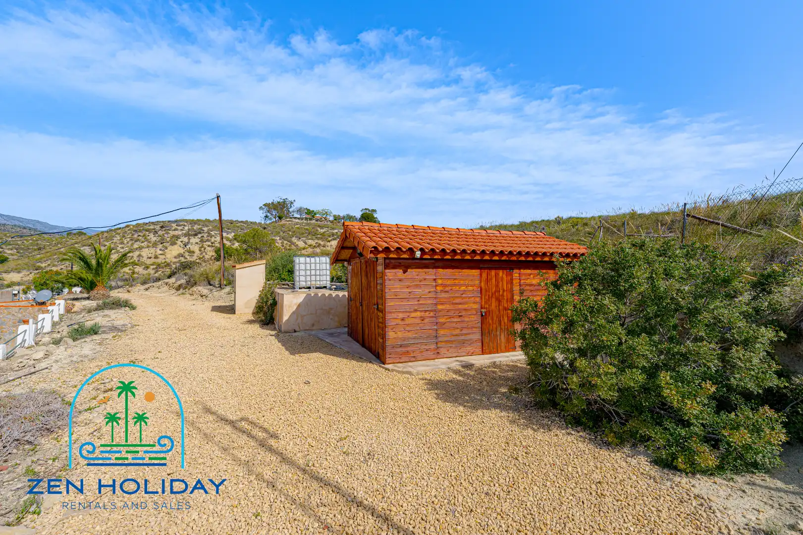Vista exterior de Casa o chalet en venta en Villajoyosa / La Vila Joiosa con Aire acondicionado, Calefacción y Jardín privado