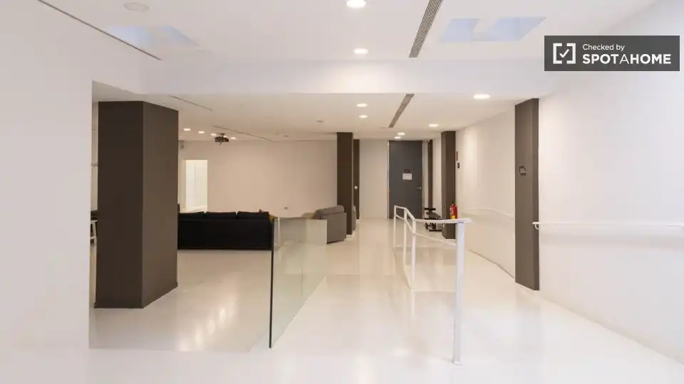 Casa o xalet per a compartir en Madrid amb Aire condicionat, Terrassa i Moblat