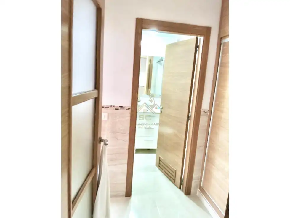 Badezimmer von Wohnungen zum Verkauf in Arona mit Terrasse und Möbliert