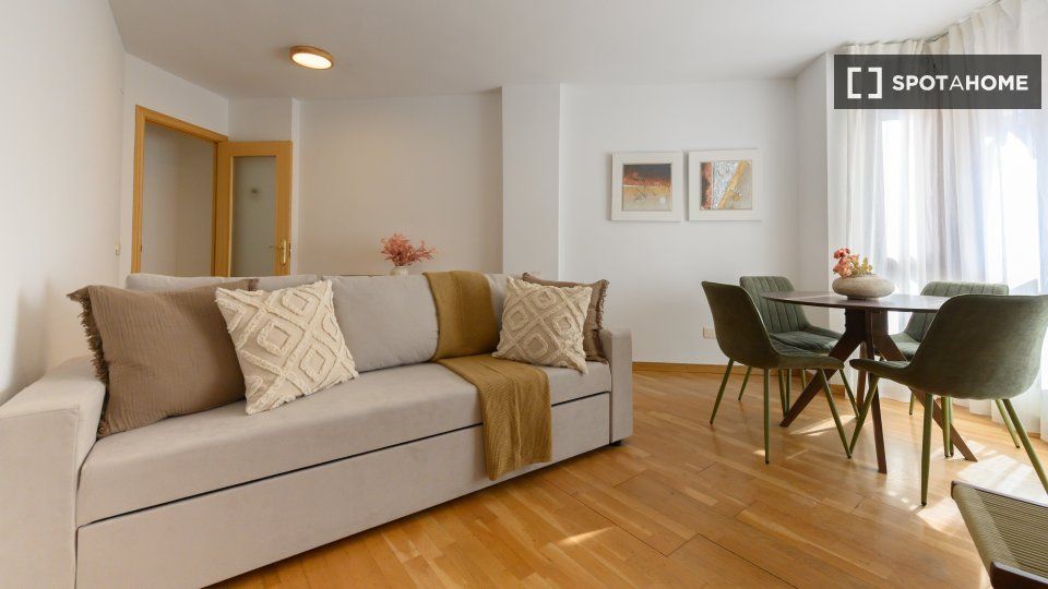 Sala d'estar de Pis de lloguer en  Madrid Capital amb Aire condicionat, Calefacció i Moblat