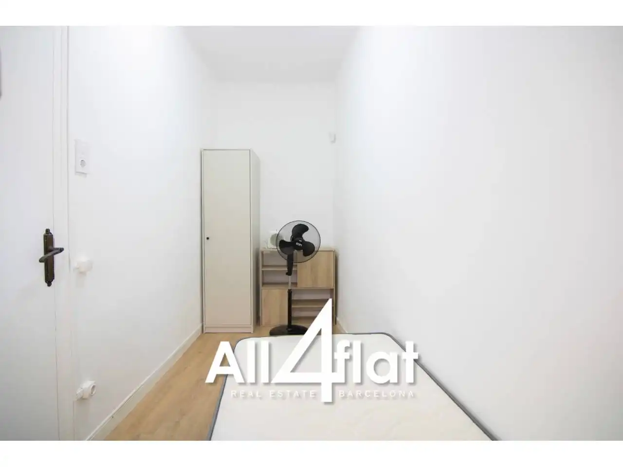 Habitación de Piso de alquiler en L'Hospitalet de Llobregat con Amueblado