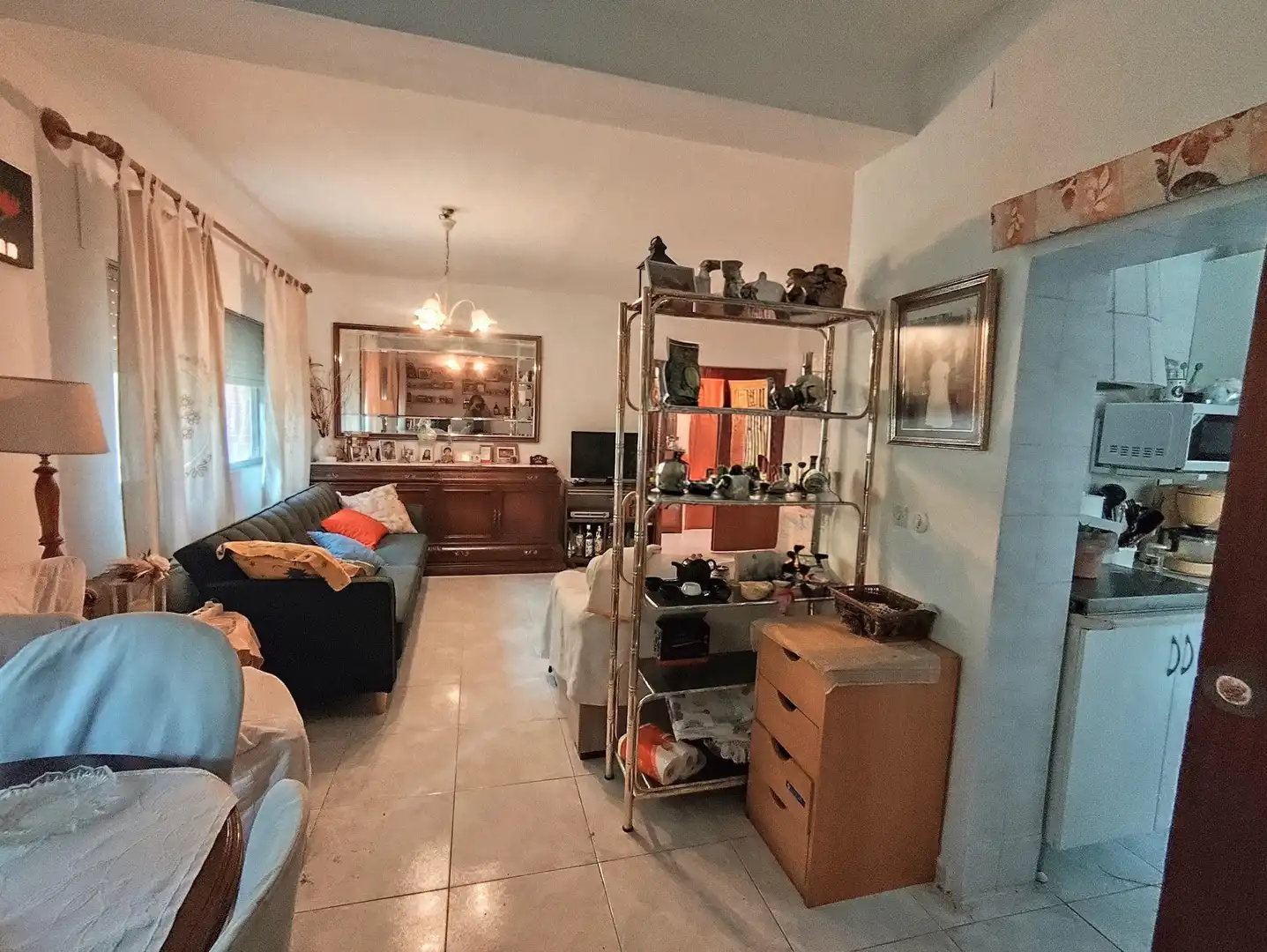 Sala d'estar de Casa o xalet en venda en Hontoba amb Calefacció