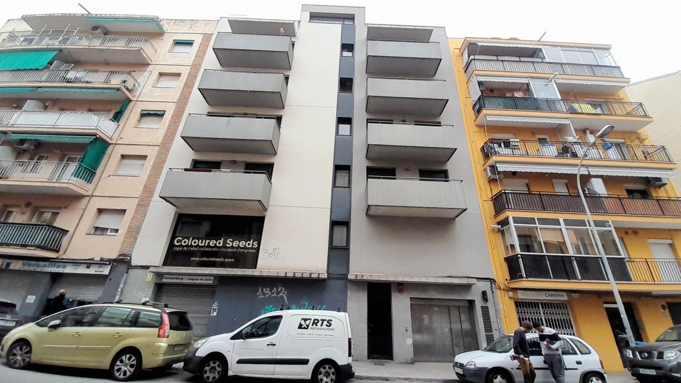 Vista exterior de Garatge en venda en Vilanova i la Geltrú