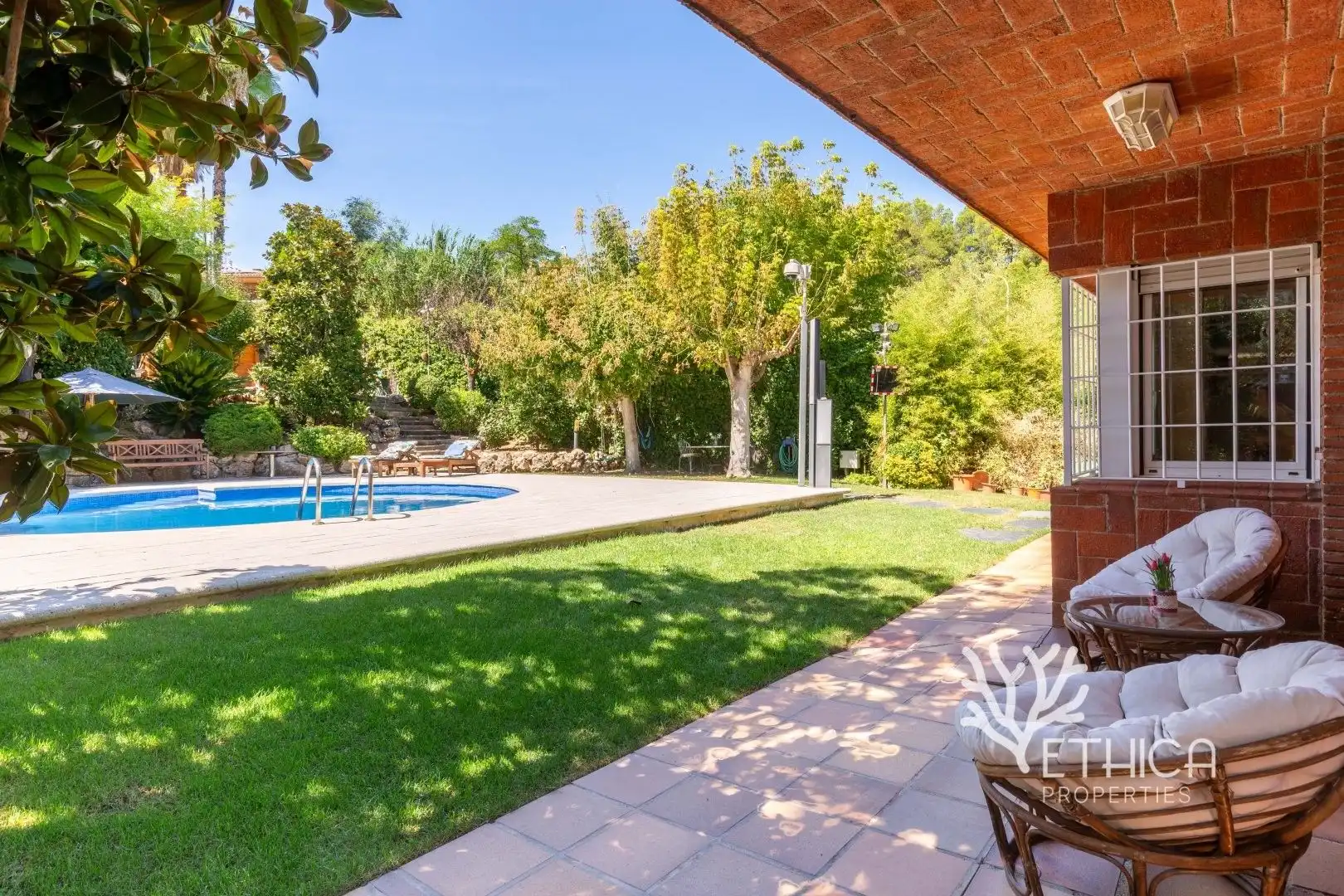 Jardí de Casa o xalet en venda en Cerdanyola del Vallès amb Aire condicionat, Calefacció i Jardí privat