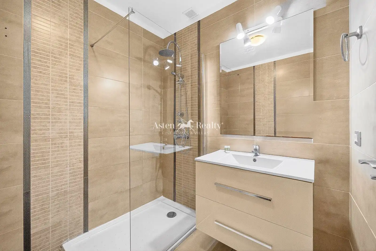Maisonette mit Pool zum Verkauf in Helsinki, imagen 15