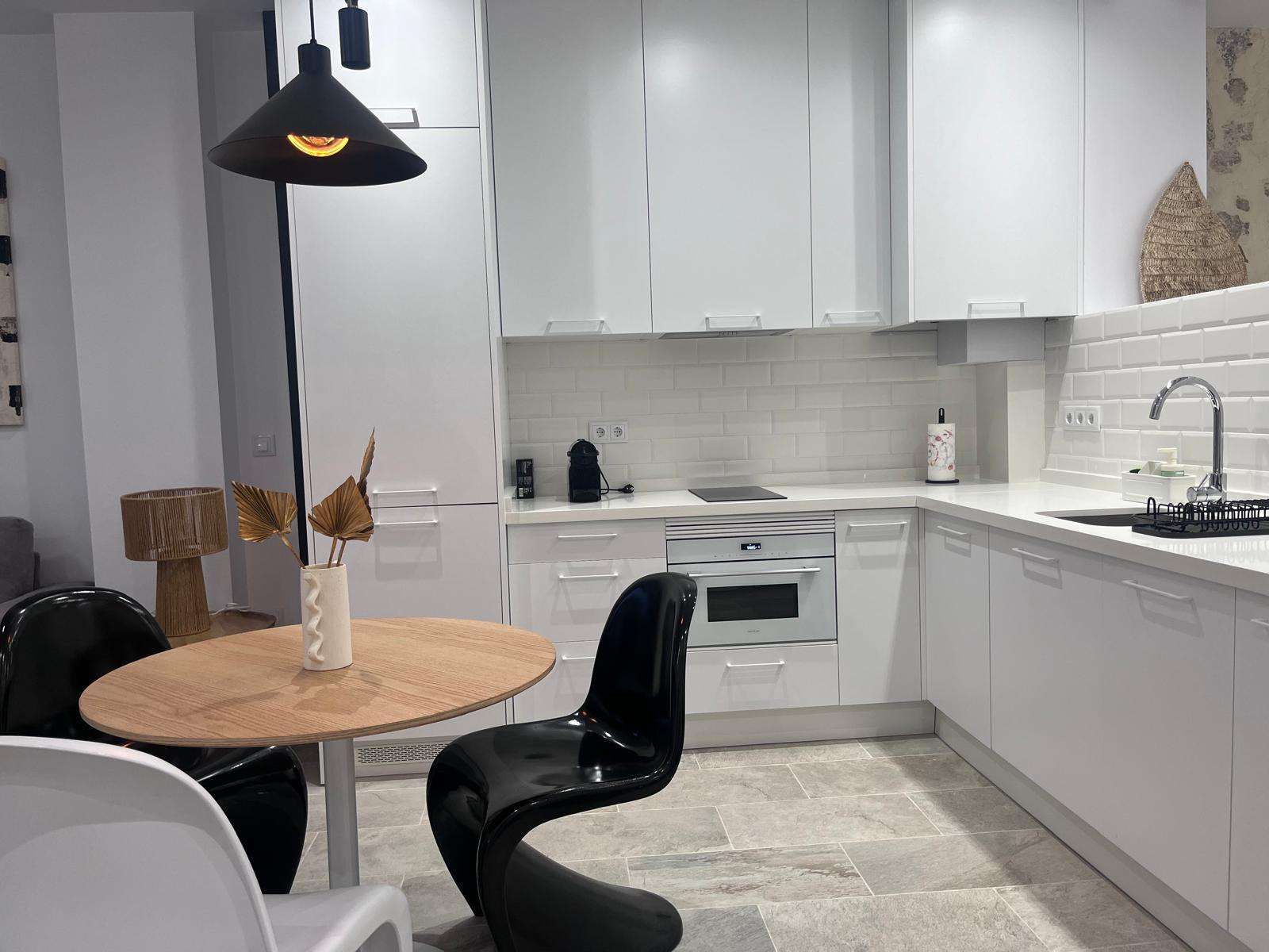 Kitchen of Study to share in  Cádiz Capital  with Air Conditioner and Terrace