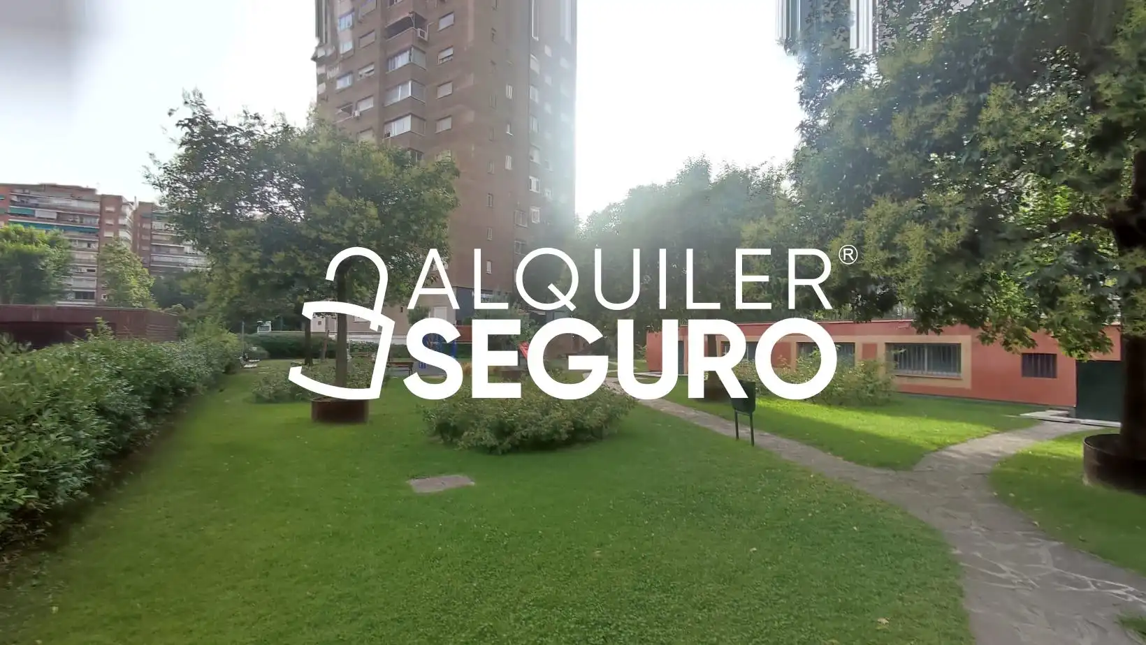 Vista exterior de Piso de alquiler en Madrid con Aire acondicionado, Calefacción y Piscina