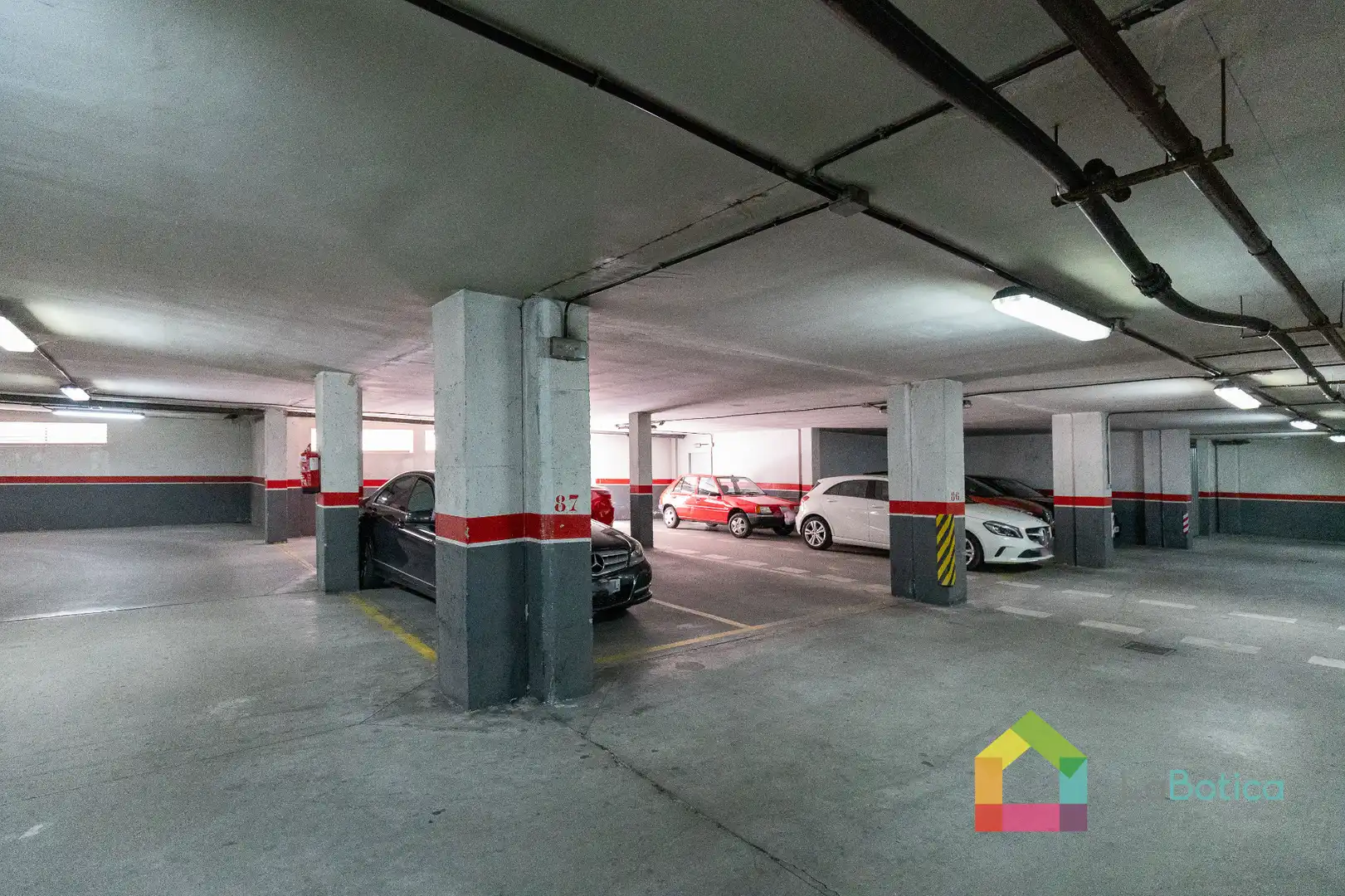 Parking of Flat for sale in Toledo  with Heating, Parquet flooring and Washing machine