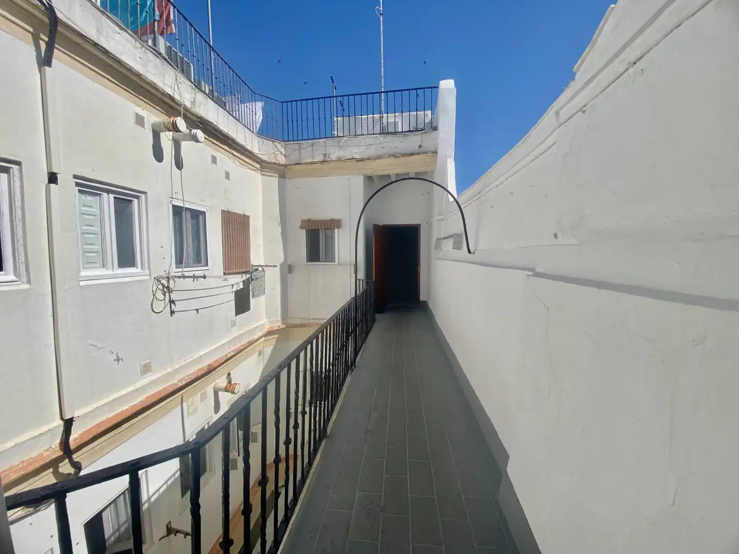 Vista exterior de Dúplex en venda en Cádiz amb Aire condicionat, Traster i Moblat