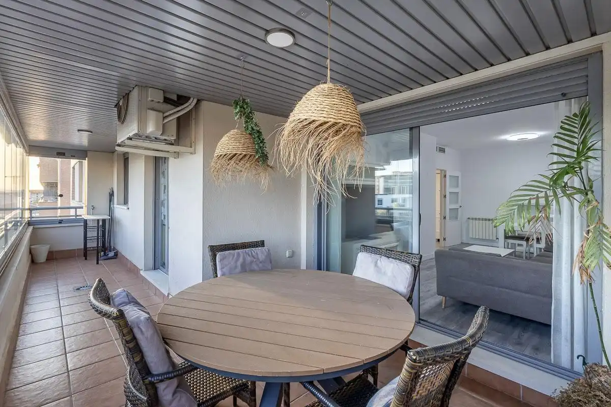 Terrasse von Wohnung zur Miete in Zaidín