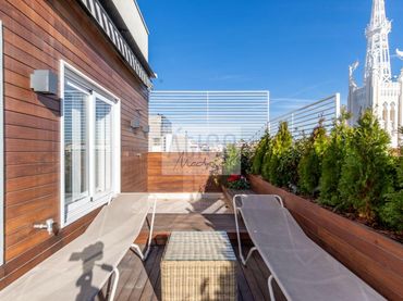Penthouse mit Aufzug zur Miete in Barrio de Salamanca