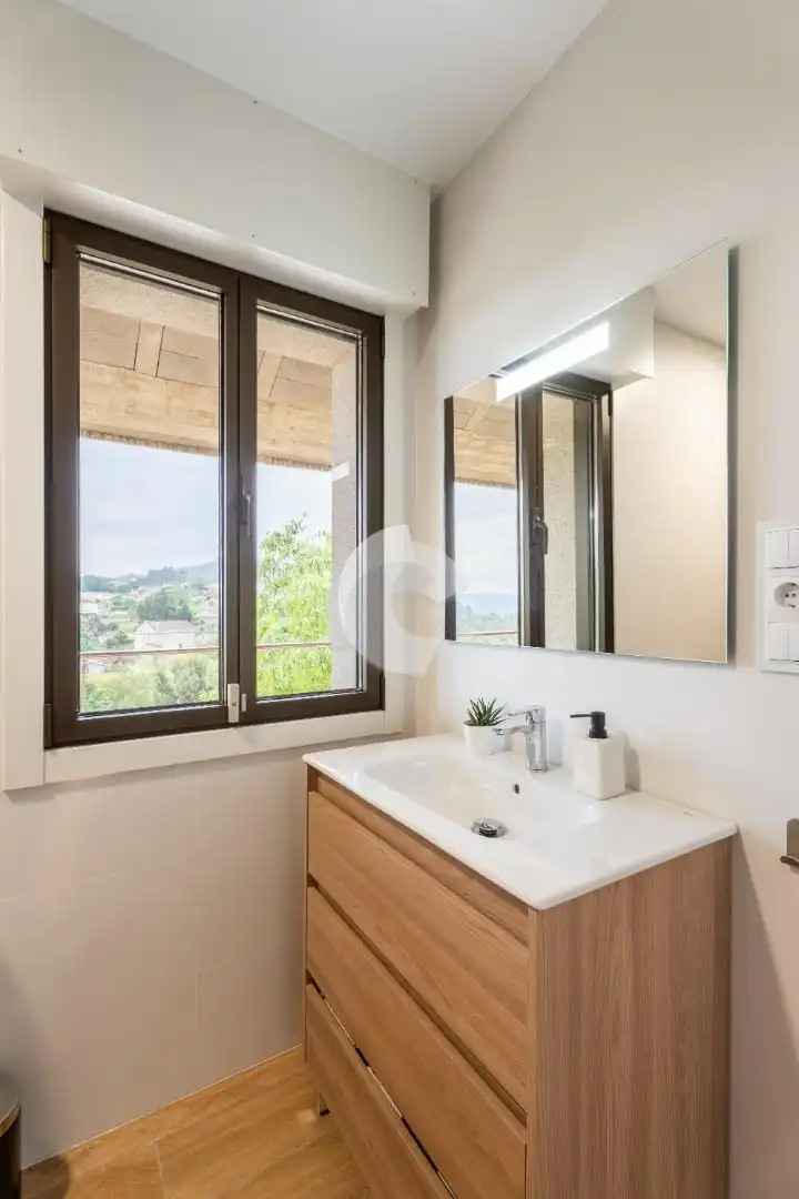 Baño de Casa o chalet en venta en Barbadás con Calefacción, Jardín privado y Balcón