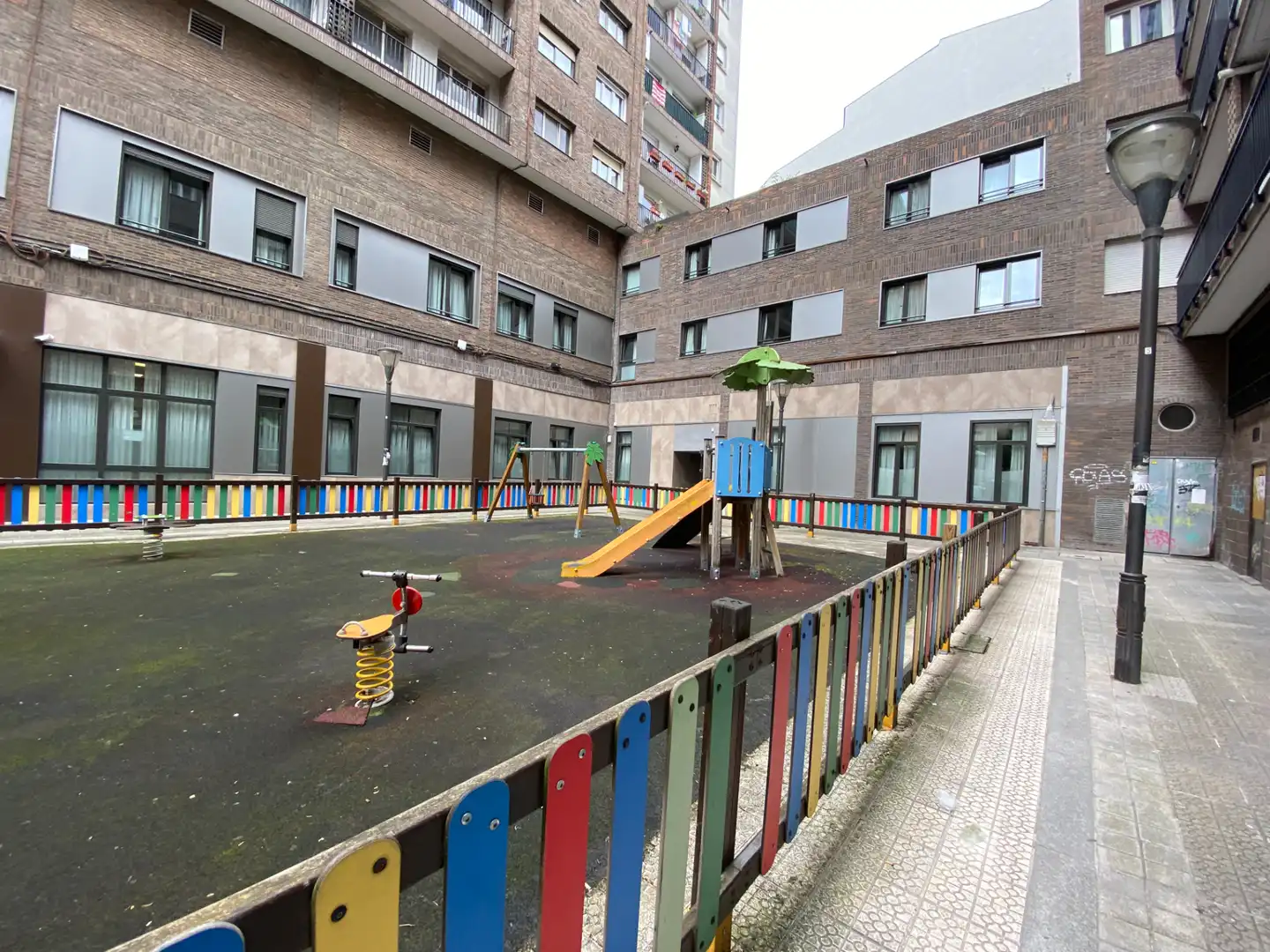 Vista exterior de Piso de alquiler en Bilbao  con Calefacción, Terraza y Amueblado