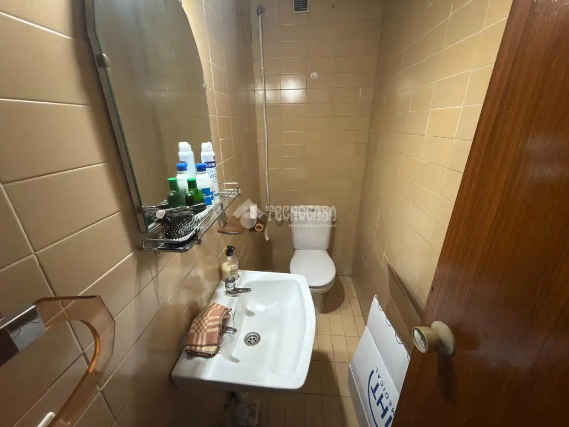 Baño de Casa adosada en venta en Madrid con Calefacción y Jardín privado