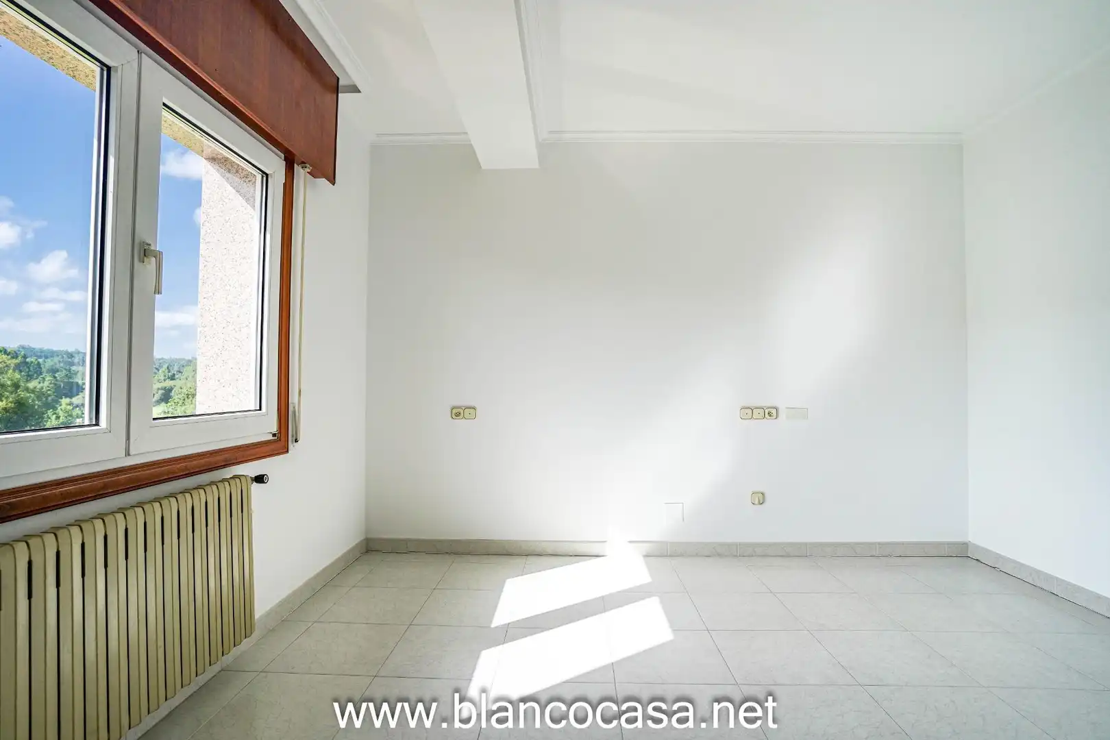 Casa o chalet en venta en Carballo con Calefacción, Jardín privado y Trastero
