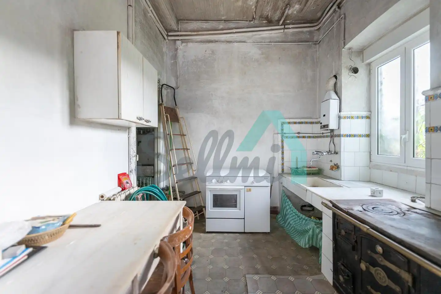 Cocina de Casa o chalet en venta en Salas con Calefacción, Jardín privado y Parquet