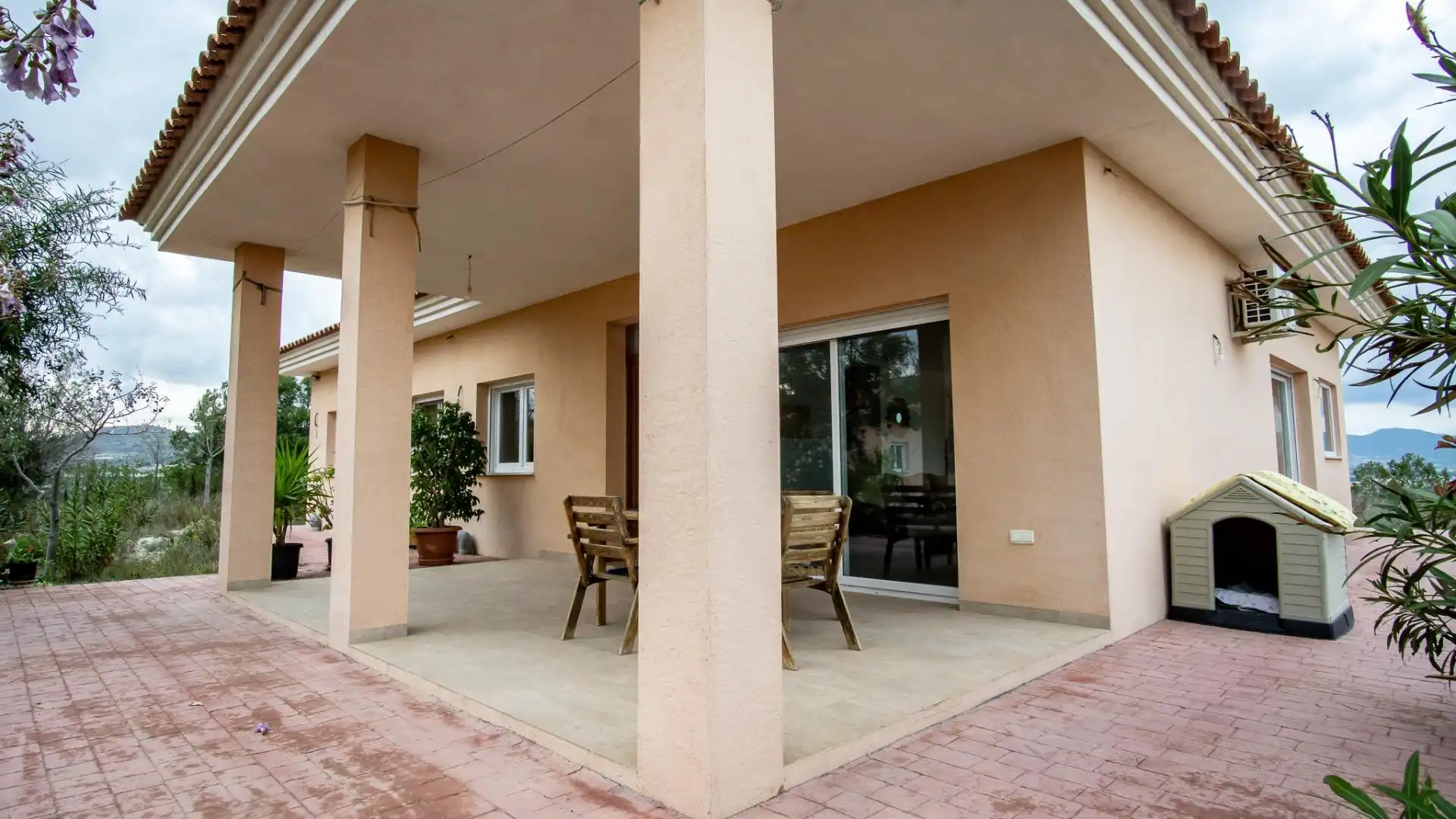Chalet con jardín en venta en Sax, imagen 2