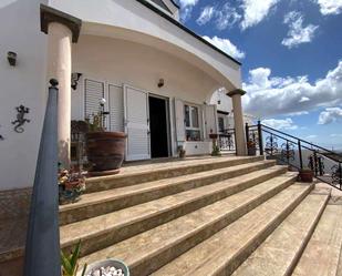 Vista exterior de Casa o xalet en venda en Tías amb Aire condicionat, Terrassa i Piscina