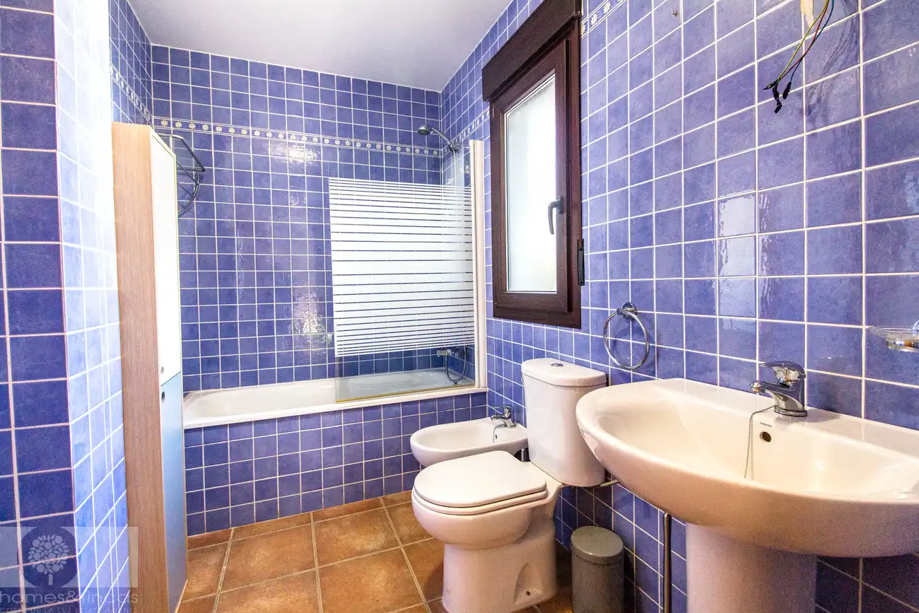 Bathroom of Houses for sale in Ayamonte  with Air Conditioner, Private garden and Terrace