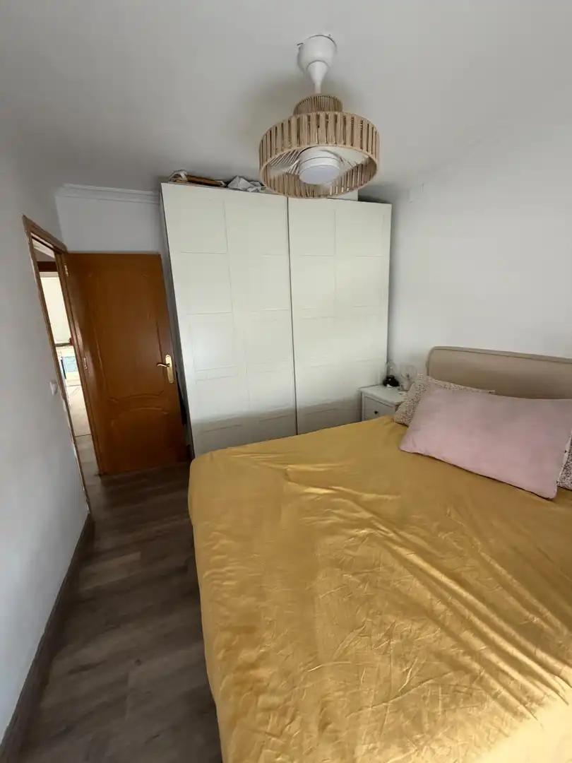 Bedroom of Flat for sale in Sevilla