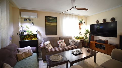 Foto 2 de Casa adosada en venta en Calle Torreón, Torrecastillo, Seseña