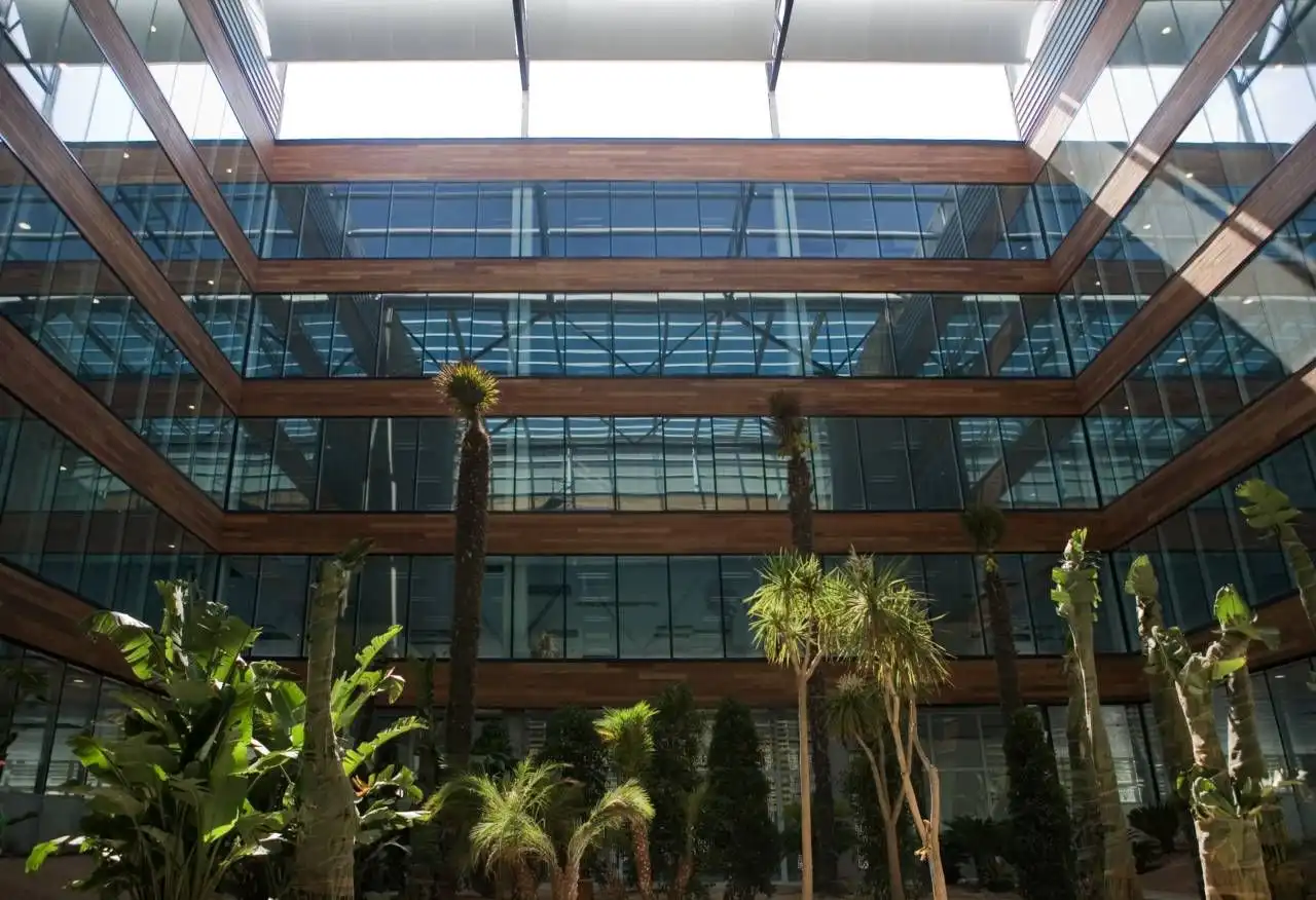 Oficina de alquiler en N/A, Almeda - El Corte Inglés