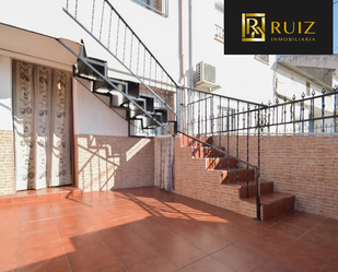 Exterior view of Single-family semi-detached for sale in Fuente Vaqueros  with Terrace and Storage room