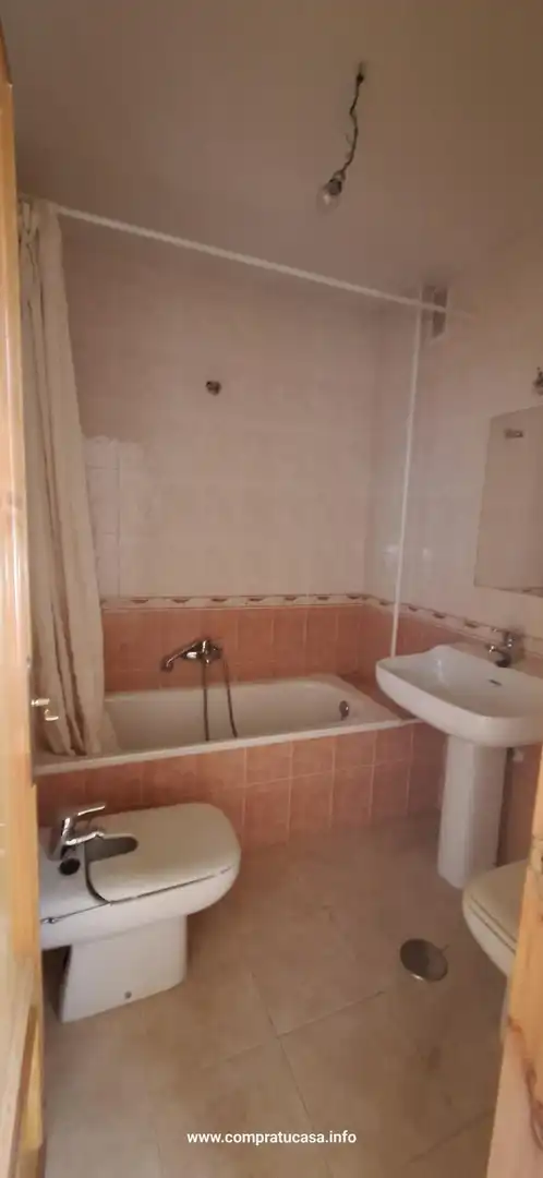 Baño de Piso en venta en Segovia con Calefacción, Jardín privado y Parquet