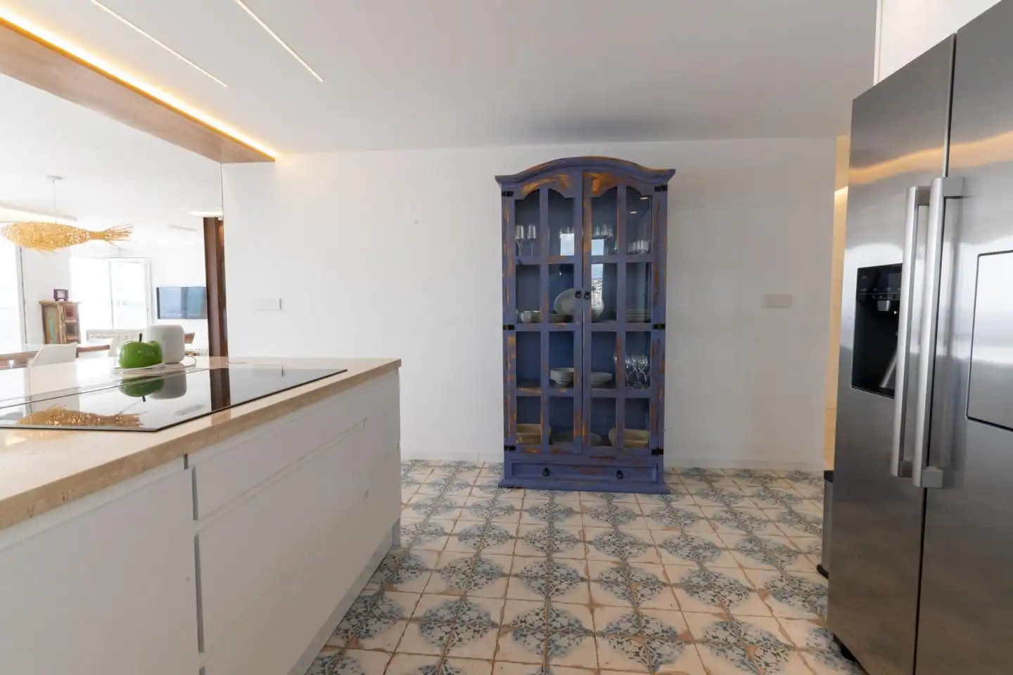 Küche von Wohnung zum Verkauf in Santa Pola mit Klimaanlage, Heizung und Terrasse