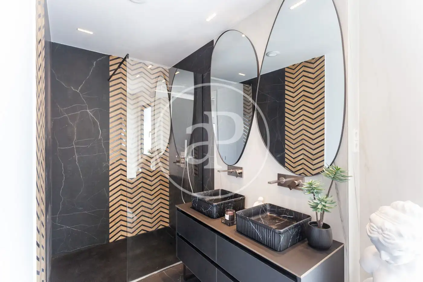 Casa aparellada amb piscina en venda a C. Tallín, imagen 51
