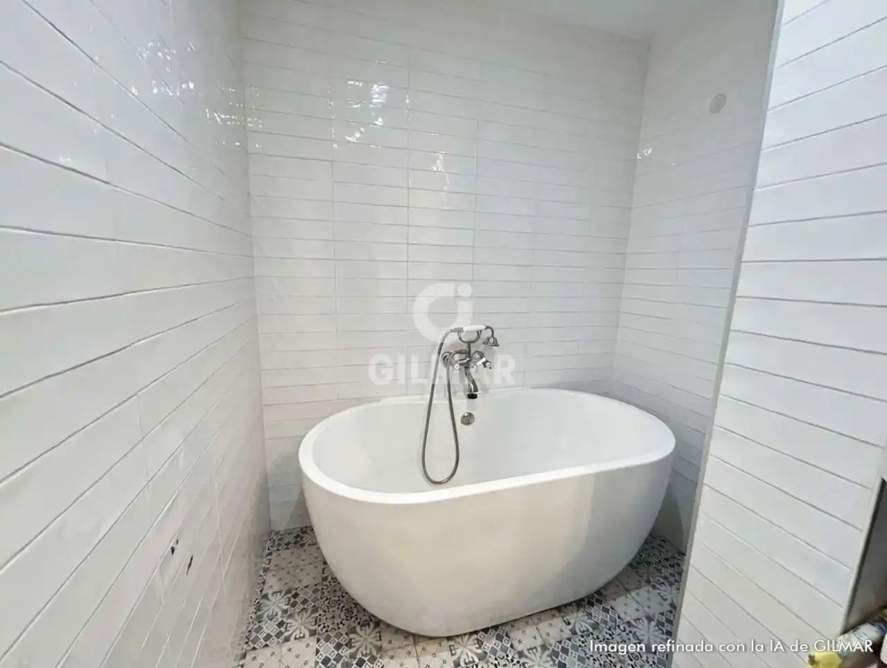 Bathroom of Flat for rent in Madrid  with Heating and Balcony