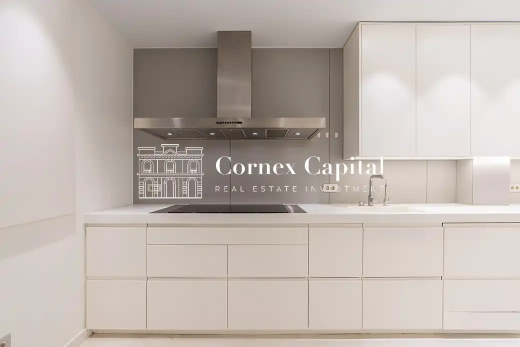 Cocina de Casa adosada en venta en Barcelona con Aire acondicionado, Calefacción y Jardín privado