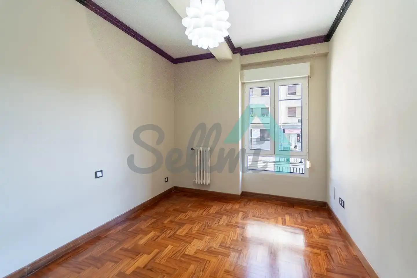 Habitación de Piso en venta en Oviedo  con Calefacción, Parquet y Terraza