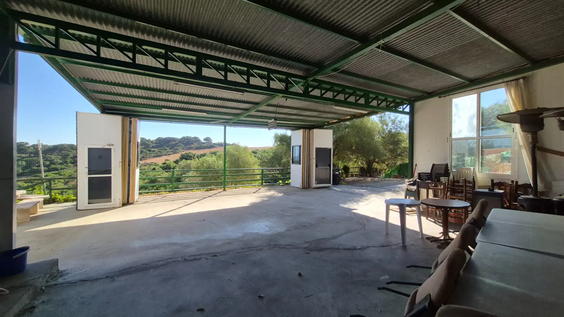 Terrassa de Finca rústica en venda en Los Barrios amb Jardí privat, Terrassa i Piscina