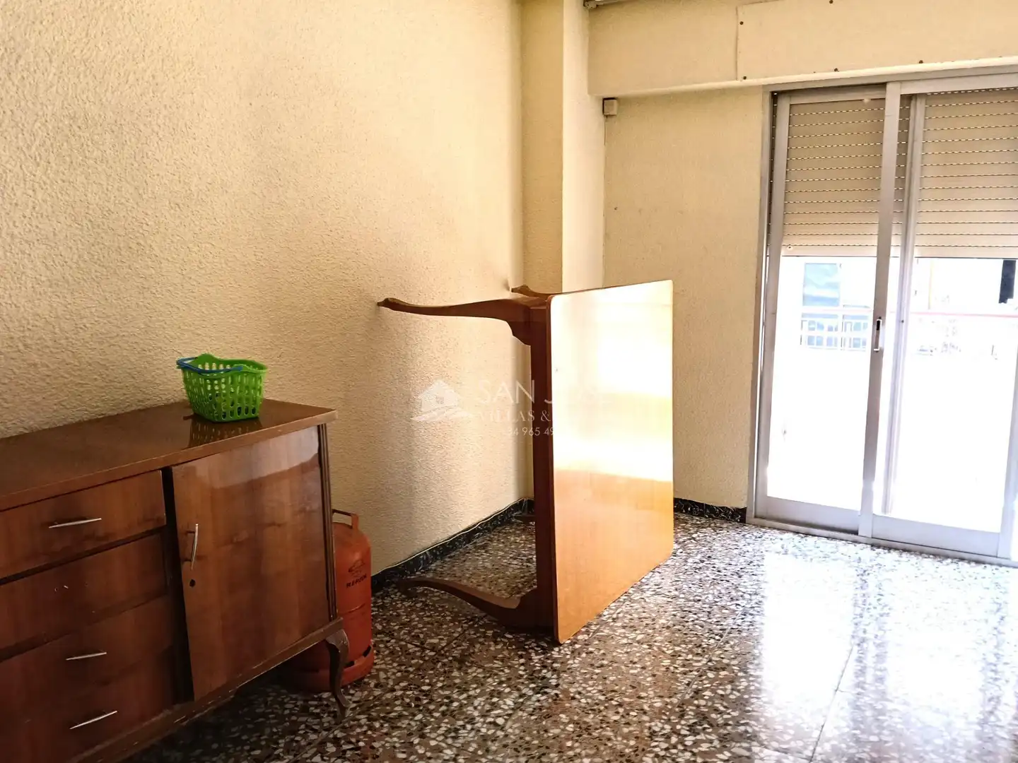 Pis en venda en Aspe amb Calefacció, Terrassa i Balcó