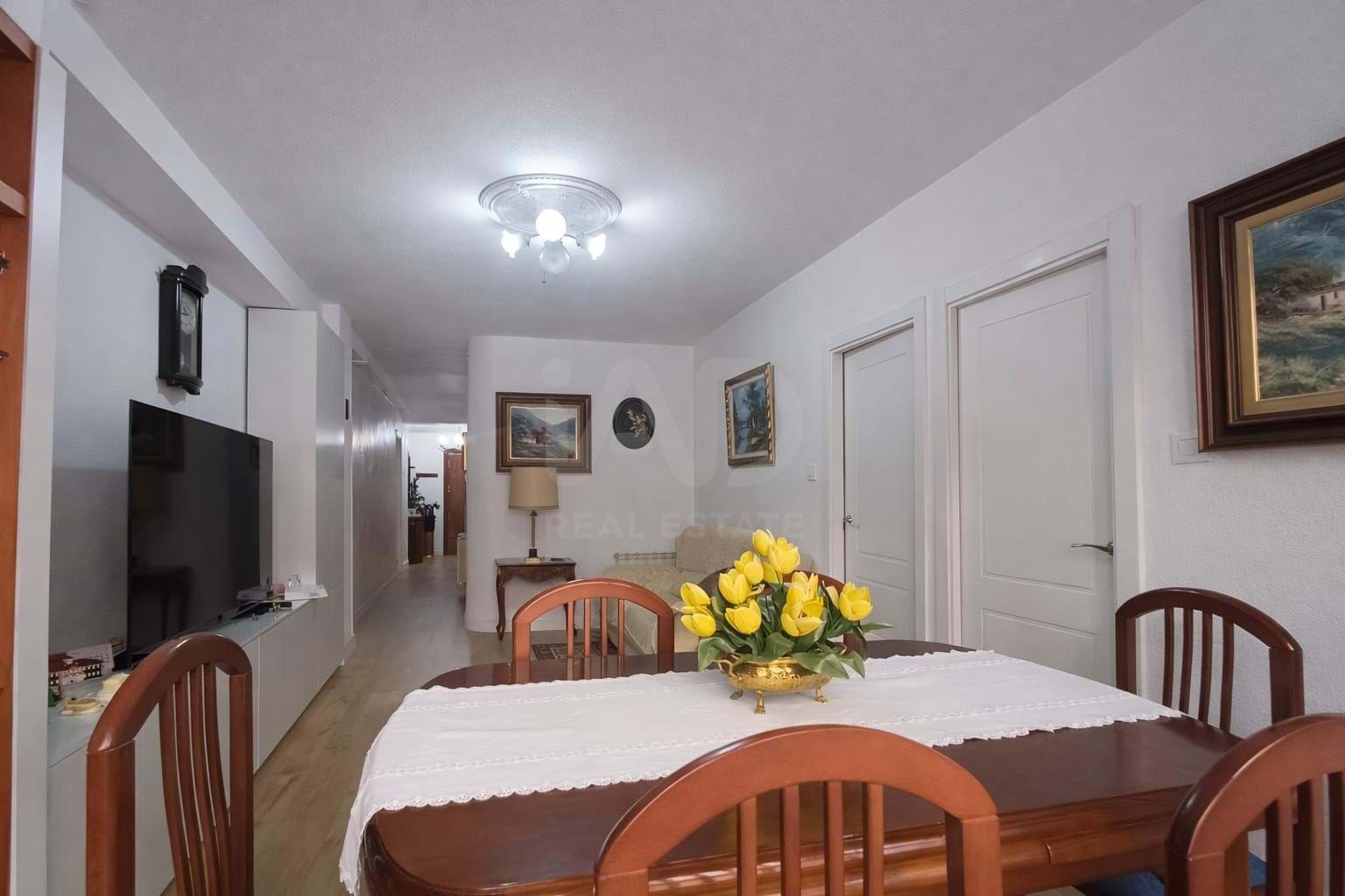 Menjador de Pis en venda en Torrelavega  amb Calefacció