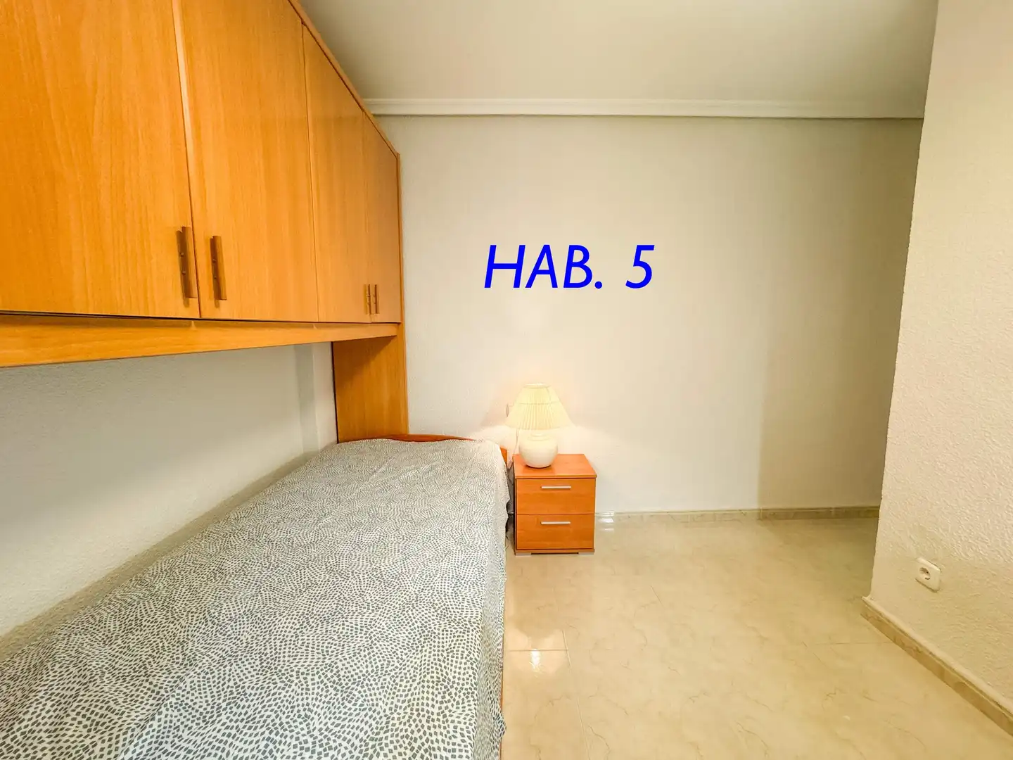 Habitación en Reina Victoria - Miguel Hernández