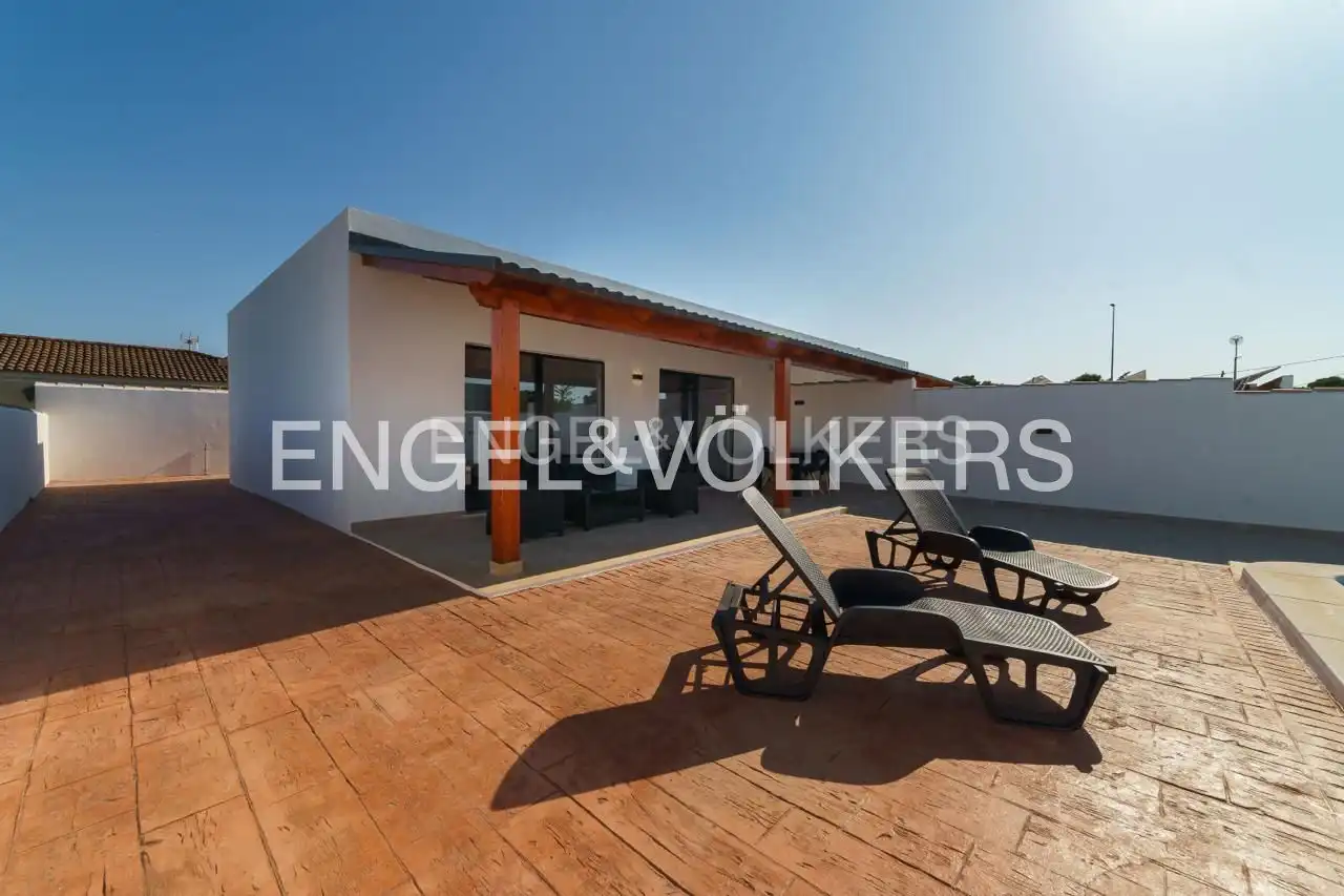 Terraza de Casa adosada de alquiler en Chiclana de la Frontera con Aire acondicionado, Calefacción y Terraza