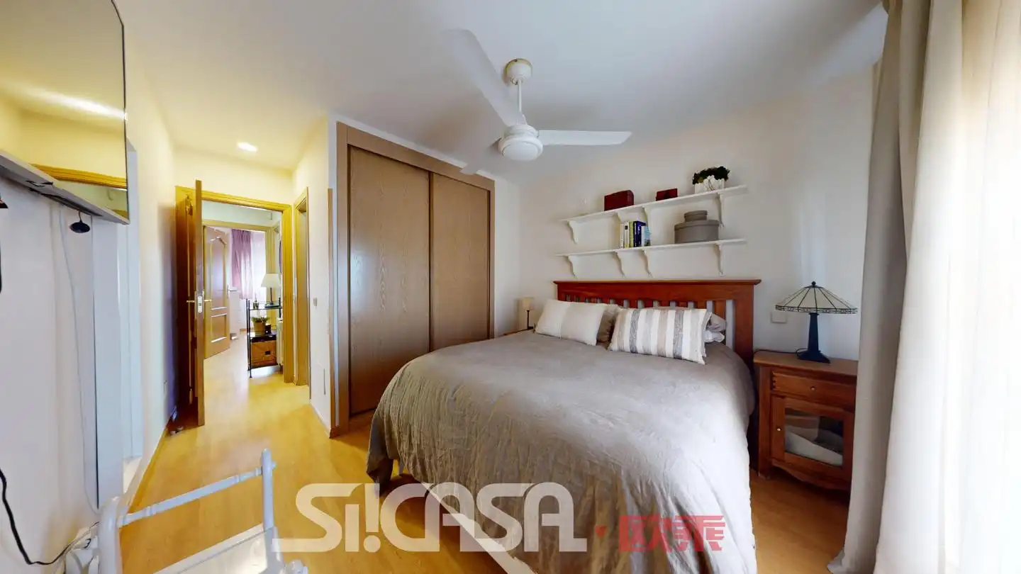 Habitación de Casa adosada en venta en Parla con Aire acondicionado, Calefacción y Terraza