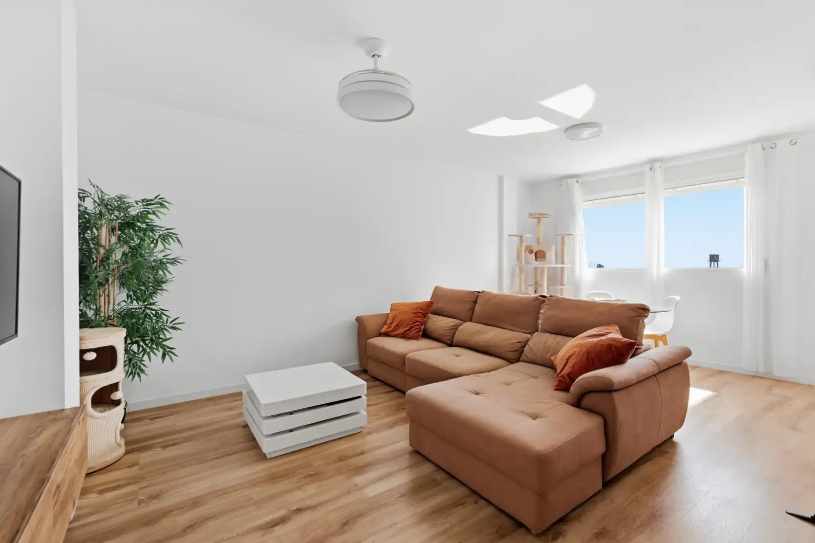 Sala de estar de Dúplex en venta en Sagunto / Sagunt con Aire acondicionado, Terraza y Trastero