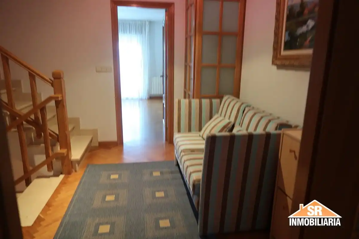 Sala de estar de Casa adosada de alquiler en Sada (A Coruña) con Calefacción, Parquet y Terraza